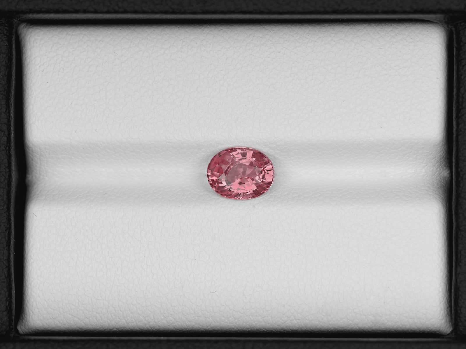 8801679-oval-lustrous-orangish-pink-gia-madagascar-natural-padparadscha-1.35-ct