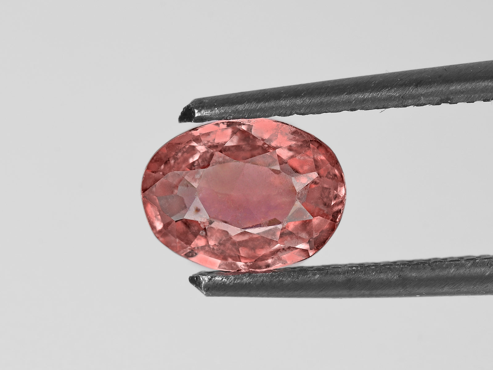 8801680-oval-pinkish-orange-gia-madagascar-natural-padparadscha-1.32-ct