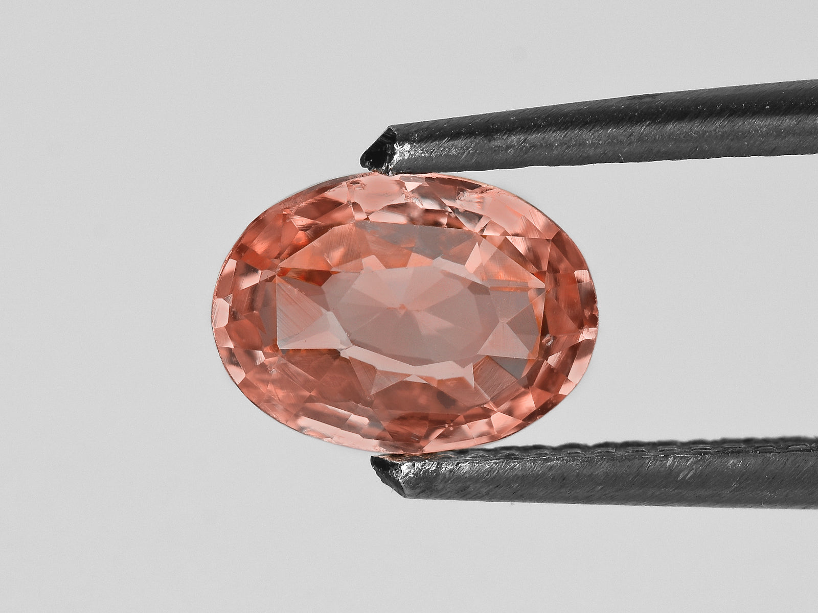 8801683-oval-pinkish-orange-gia-madagascar-natural-padparadscha-1.16-ct