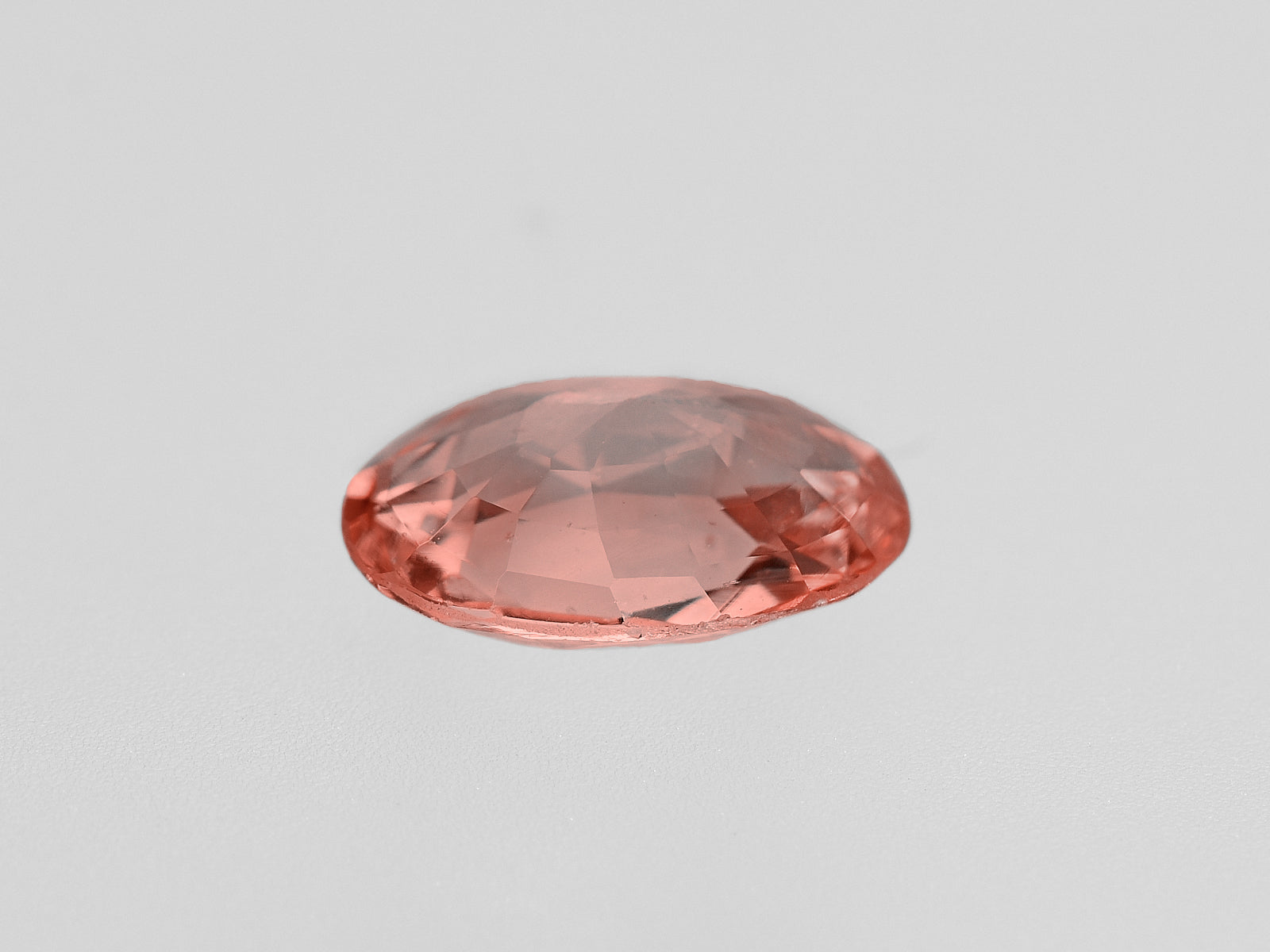8801683-oval-pinkish-orange-gia-madagascar-natural-padparadscha-1.16-ct