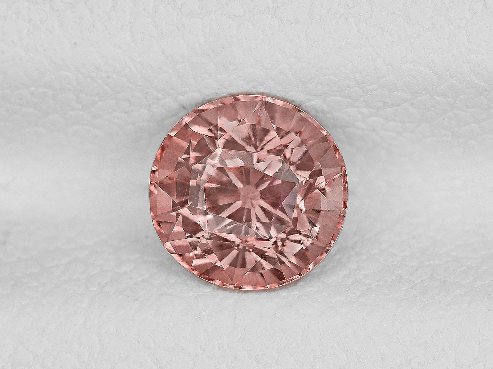 8801684-round-fiery-pinkish-orange-gia-madagascar-natural-padparadscha-1.14-ct
