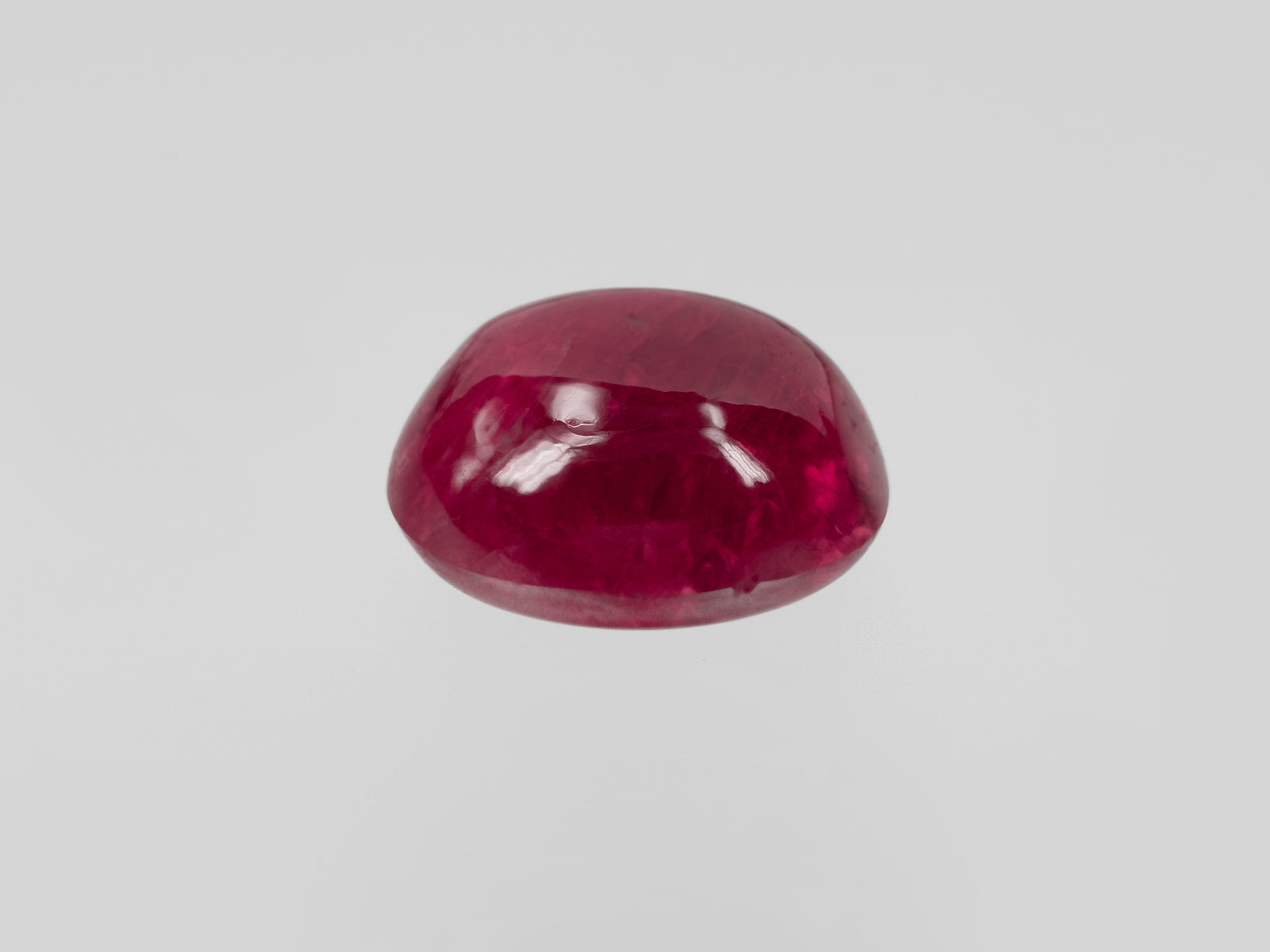 8801689-cabochon-pigeon-blood-red-grs-burma-natural-ruby-8.53-ct
