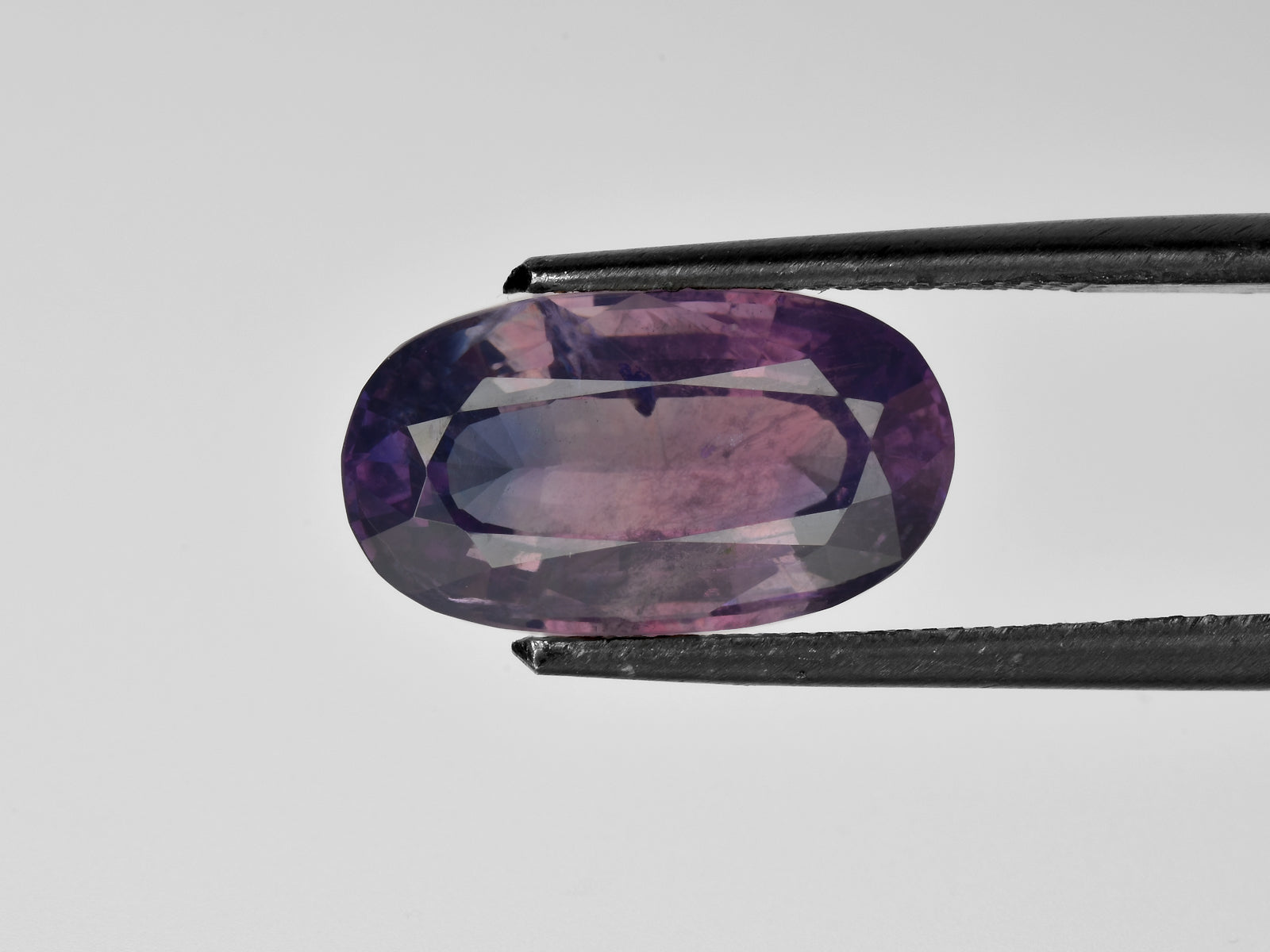 8801691-oval-brownish-purple-blue-grs-kashmir-natural-other-fancy-sapphire-6.64-ct