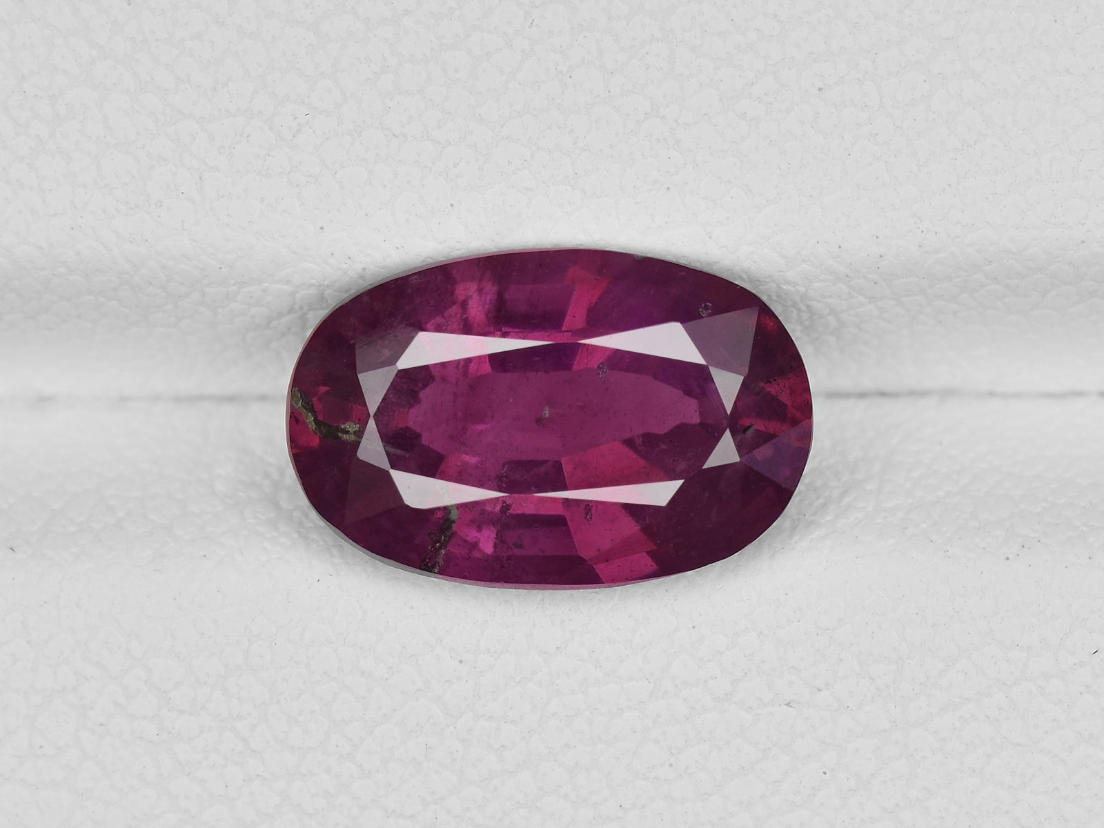 8801694-oval-intense-purplish-red-grs-kashmir-natural-ruby-3.87-ct