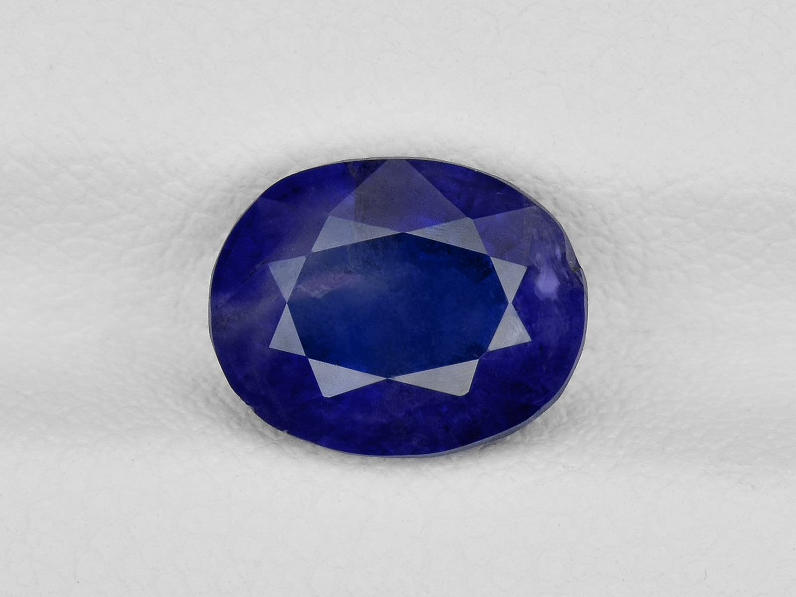 8801698-oval-deep-blue-with-violetish-hue-grs-kashmir-natural-blue-sapphire-3.06-ct