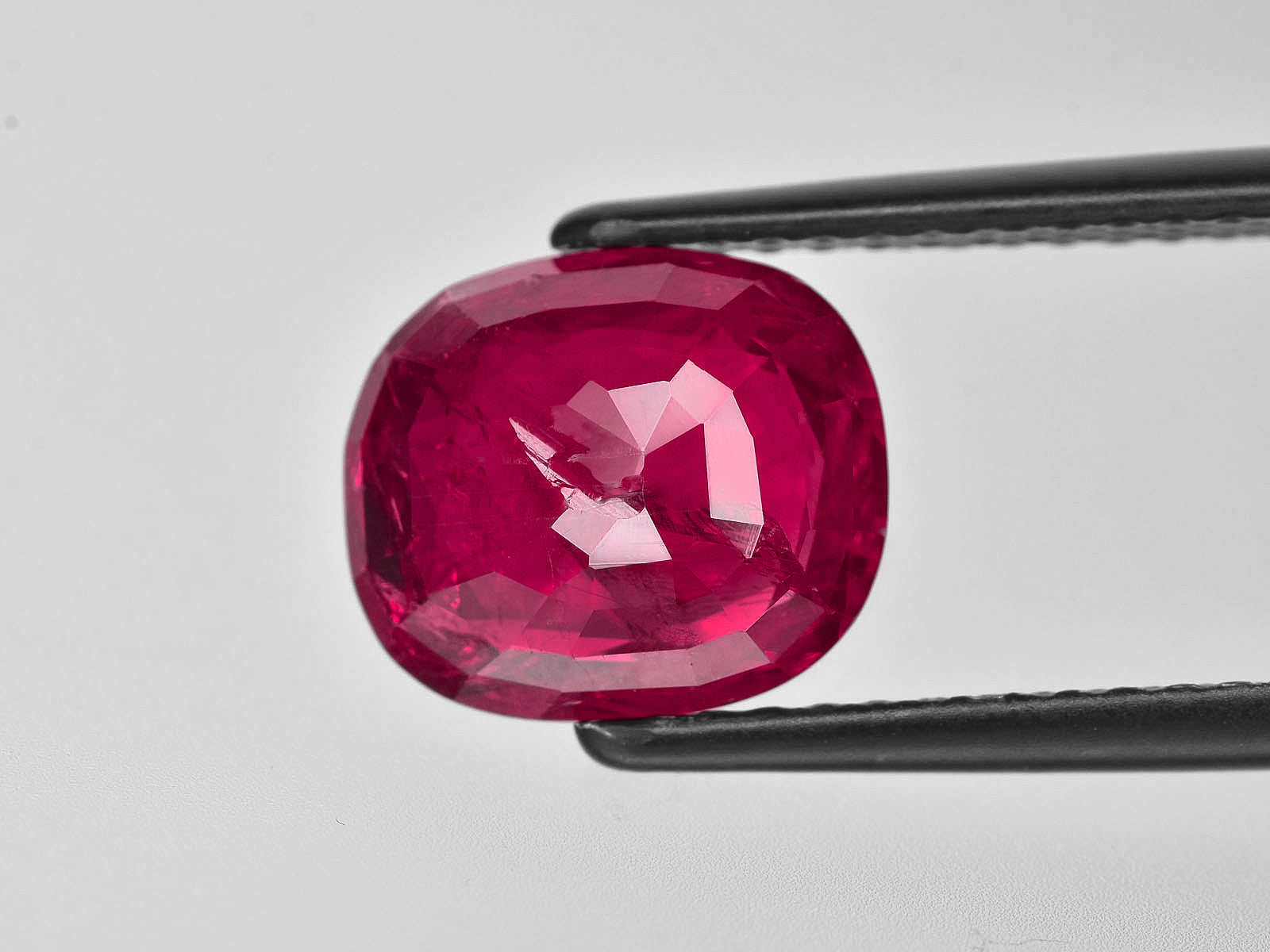 8801776-cushion-deep-red-grs-burma-natural-ruby-4.38-ct