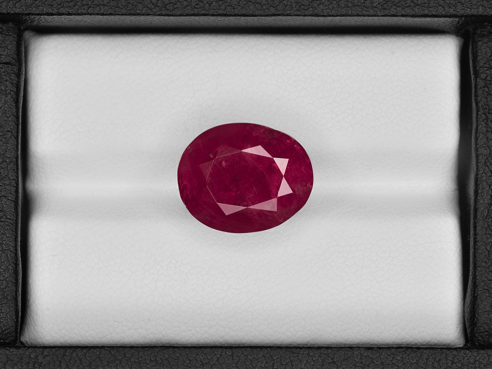 8801768-oval-deep-red-grs-burma-natural-ruby-13.81-ct