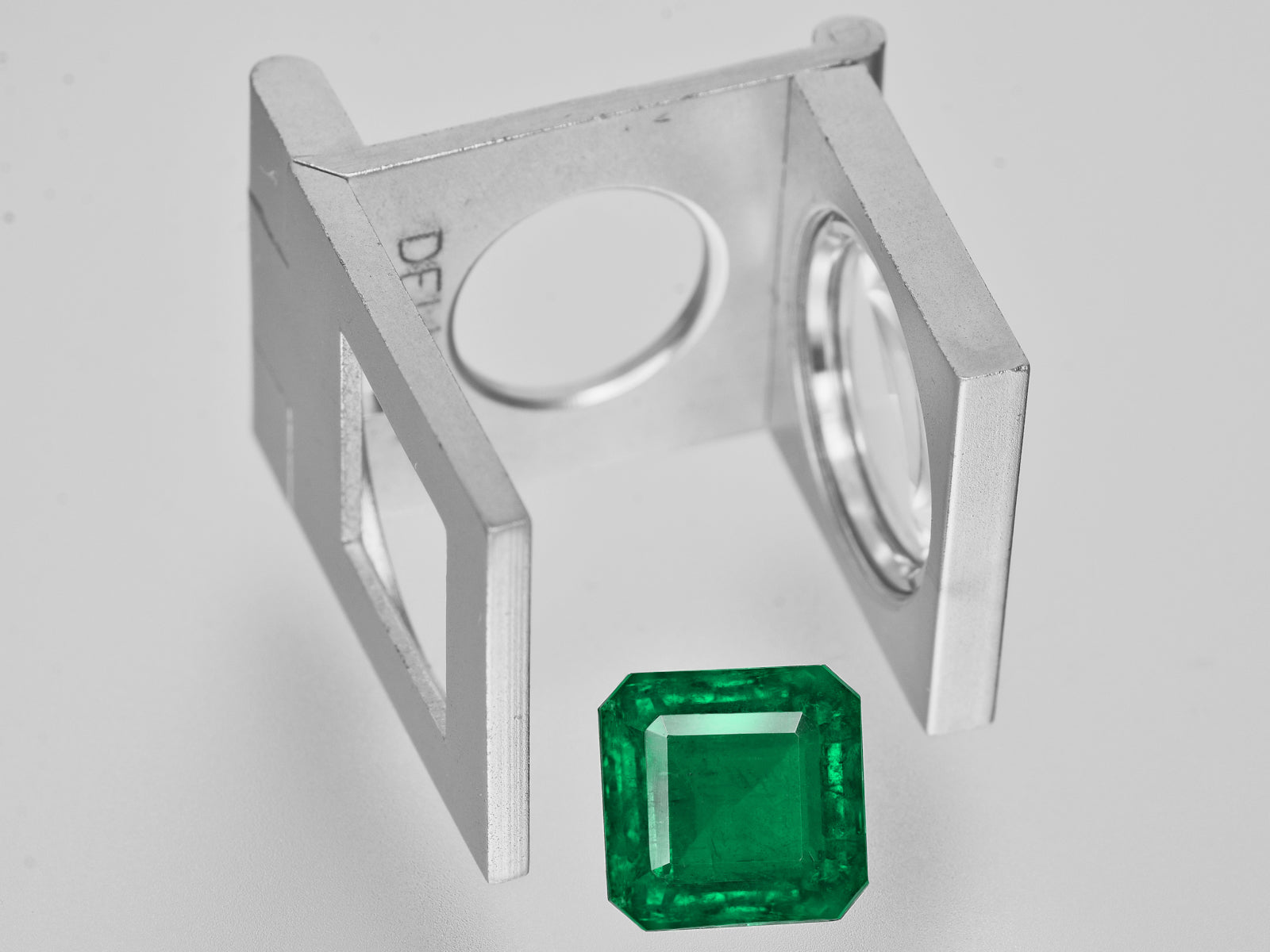 8801778-octagonal-rich-royal-green-grs-zambia-natural-emerald-7.16-ct