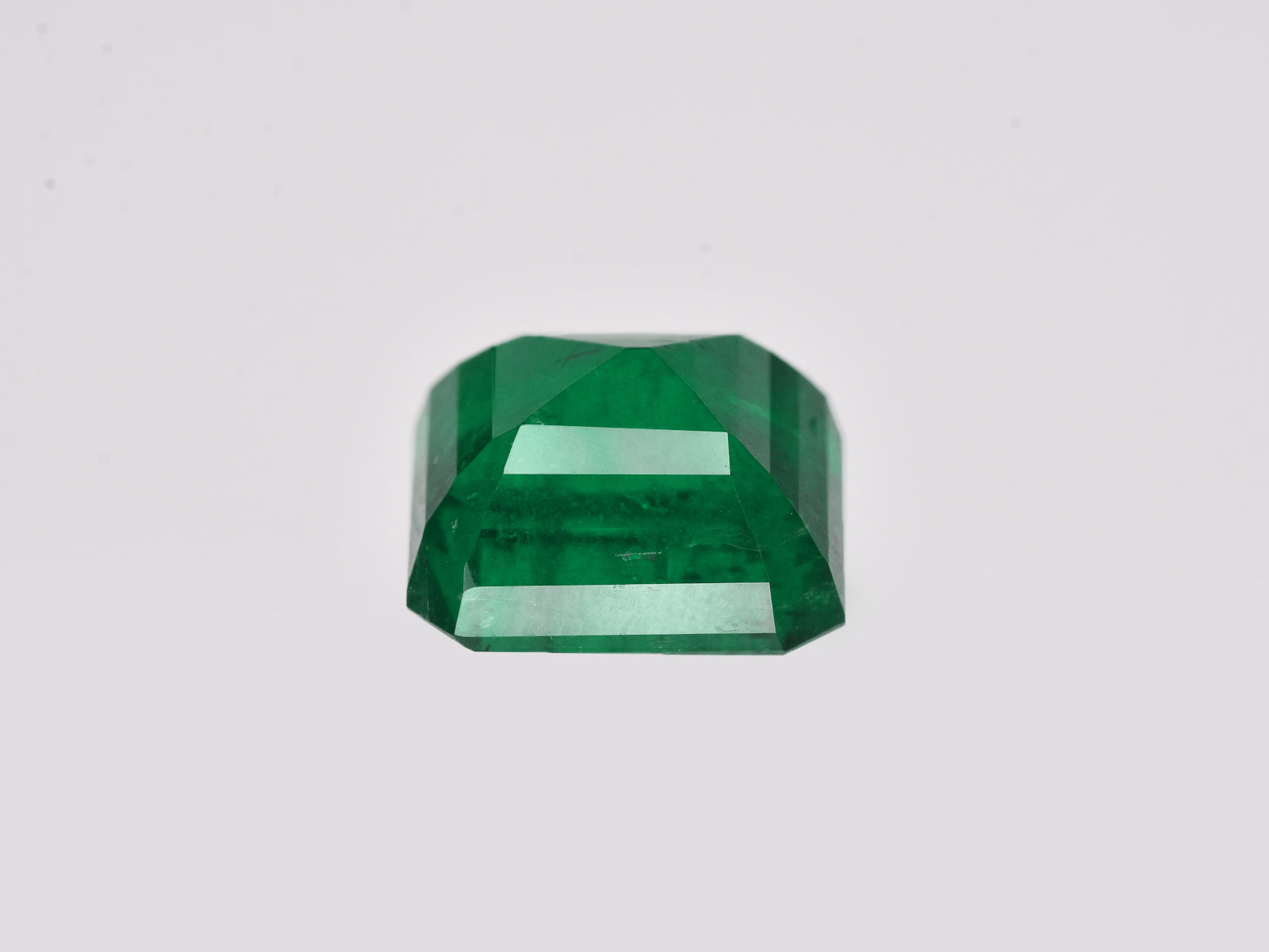 8801778-octagonal-rich-royal-green-grs-zambia-natural-emerald-7.16-ct