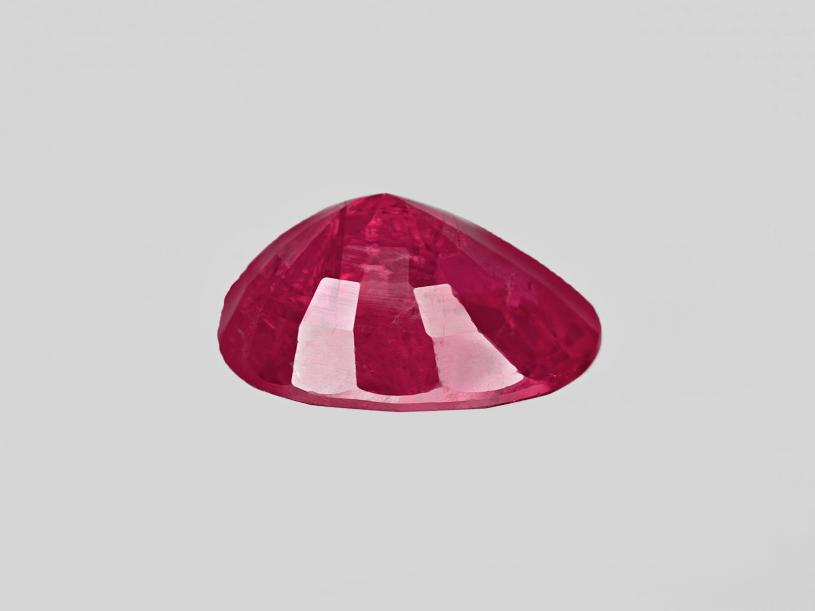 8801864-oval-deep-pinkish-red-igi-afghanistan-natural-ruby-2.01-ct