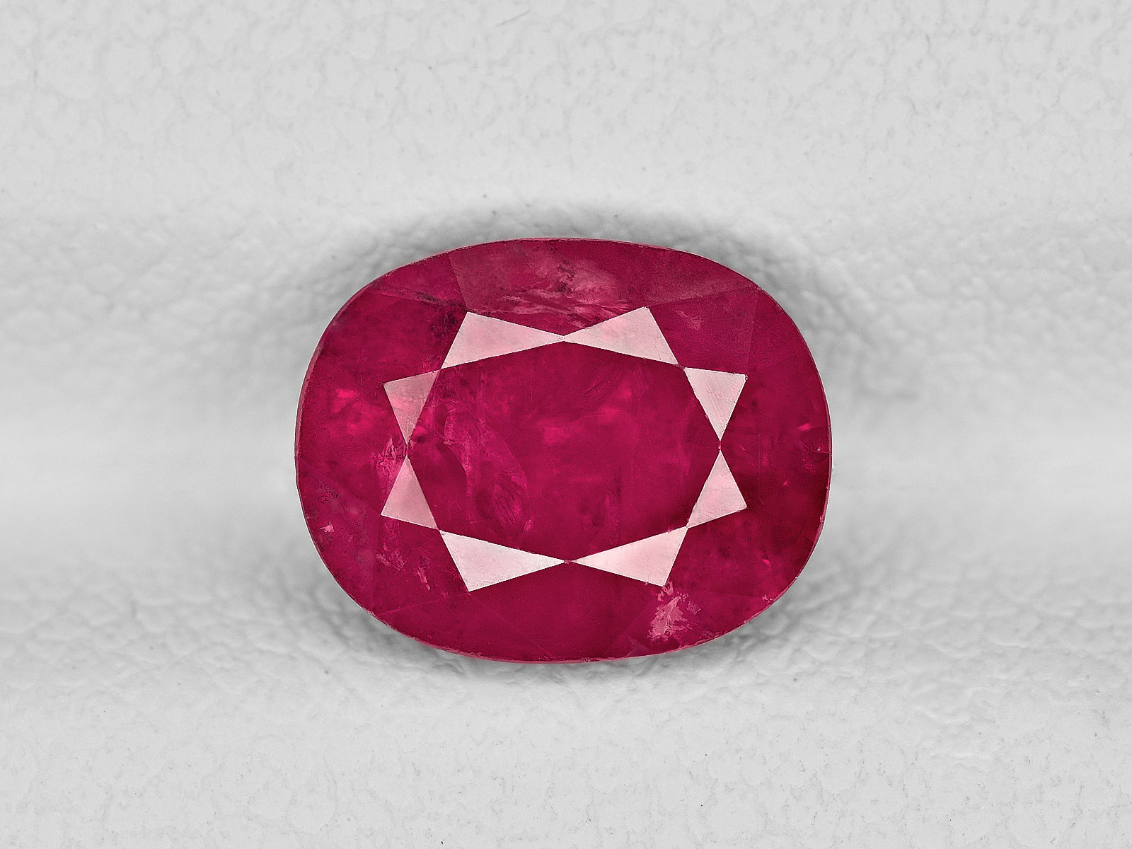 8801866-oval-deep-pinkish-red-igi-afghanistan-natural-ruby-2.45-ct