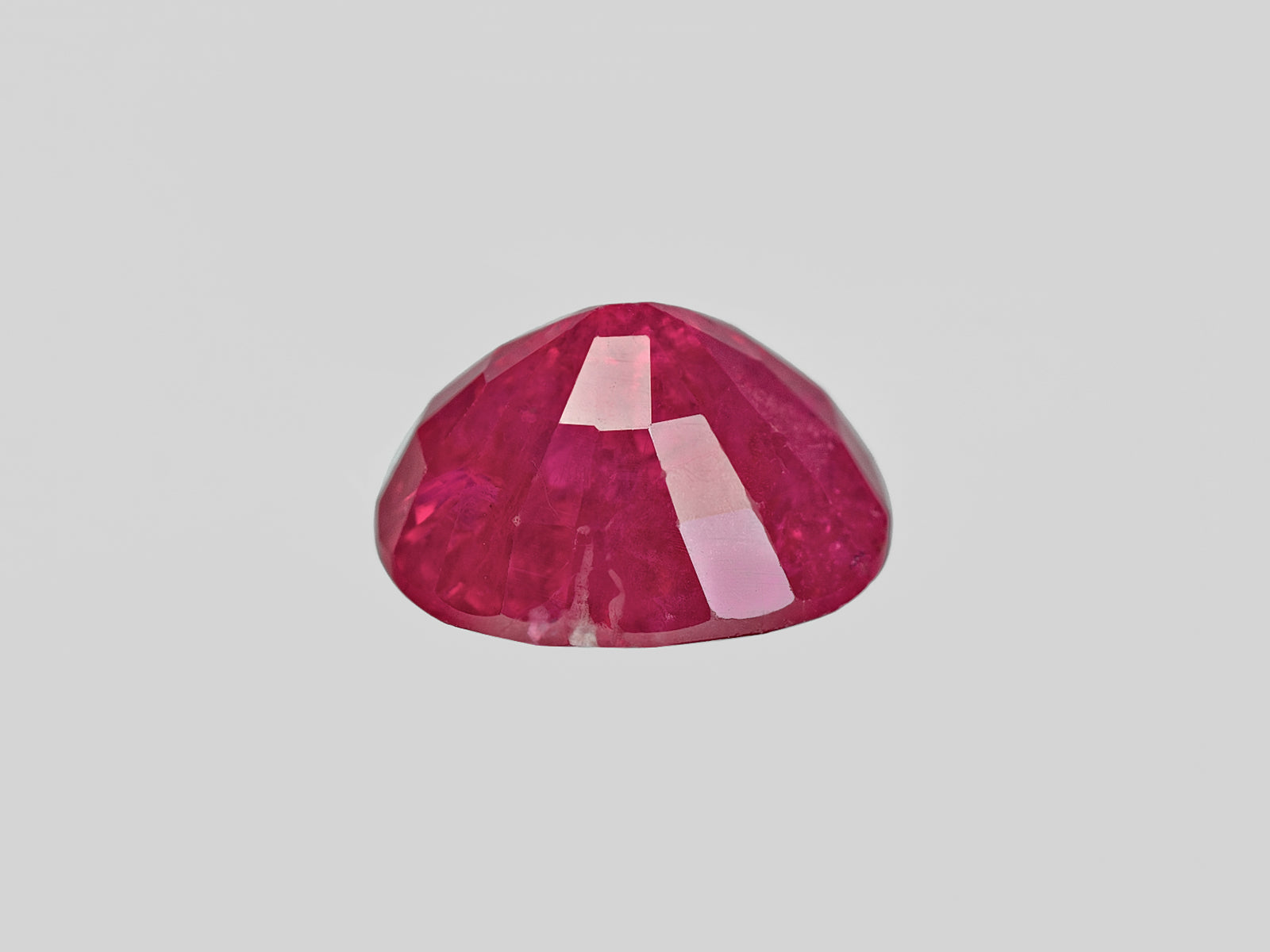 8801866-oval-deep-pinkish-red-igi-afghanistan-natural-ruby-2.45-ct