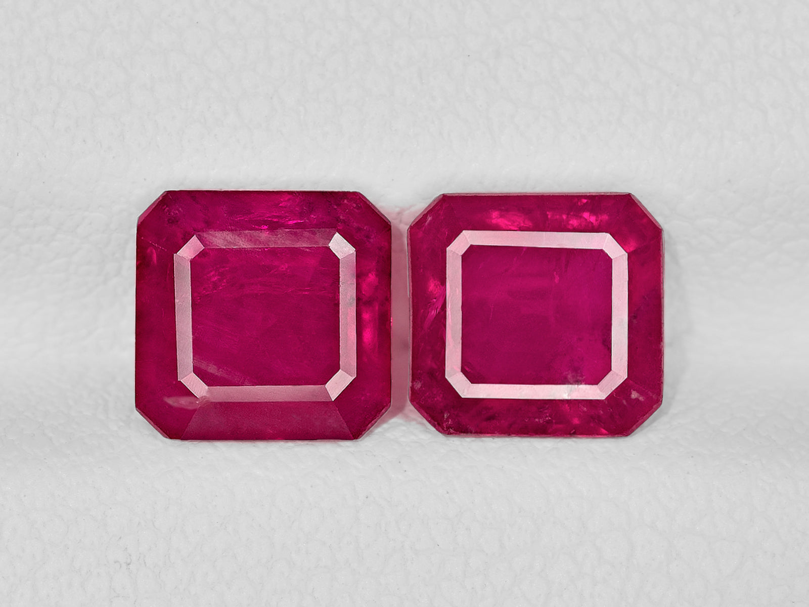 8801872-octagonal-deep-pinkish-red-igi-afghanistan-natural-ruby-3.36-ct