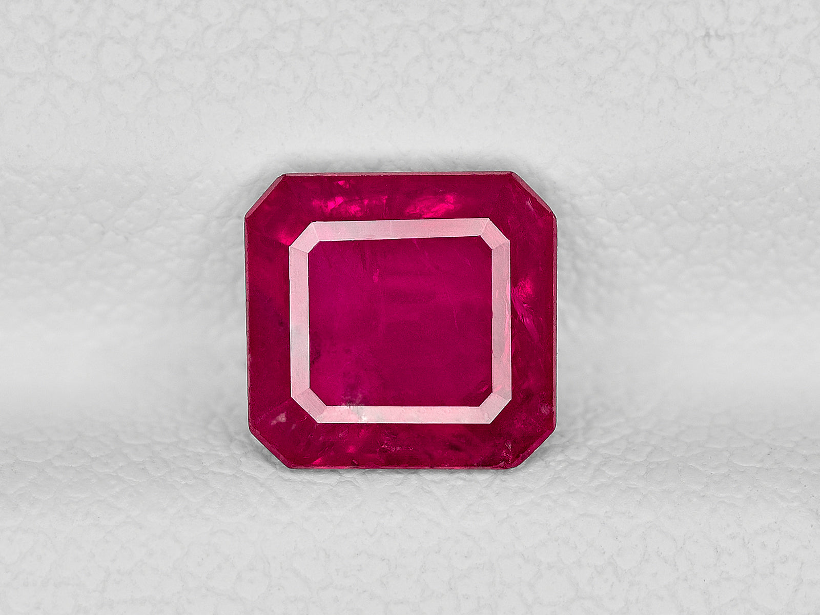 8801871-octagonal-deep-pinkish-red-igi-afghanistan-natural-ruby-1.71-ct