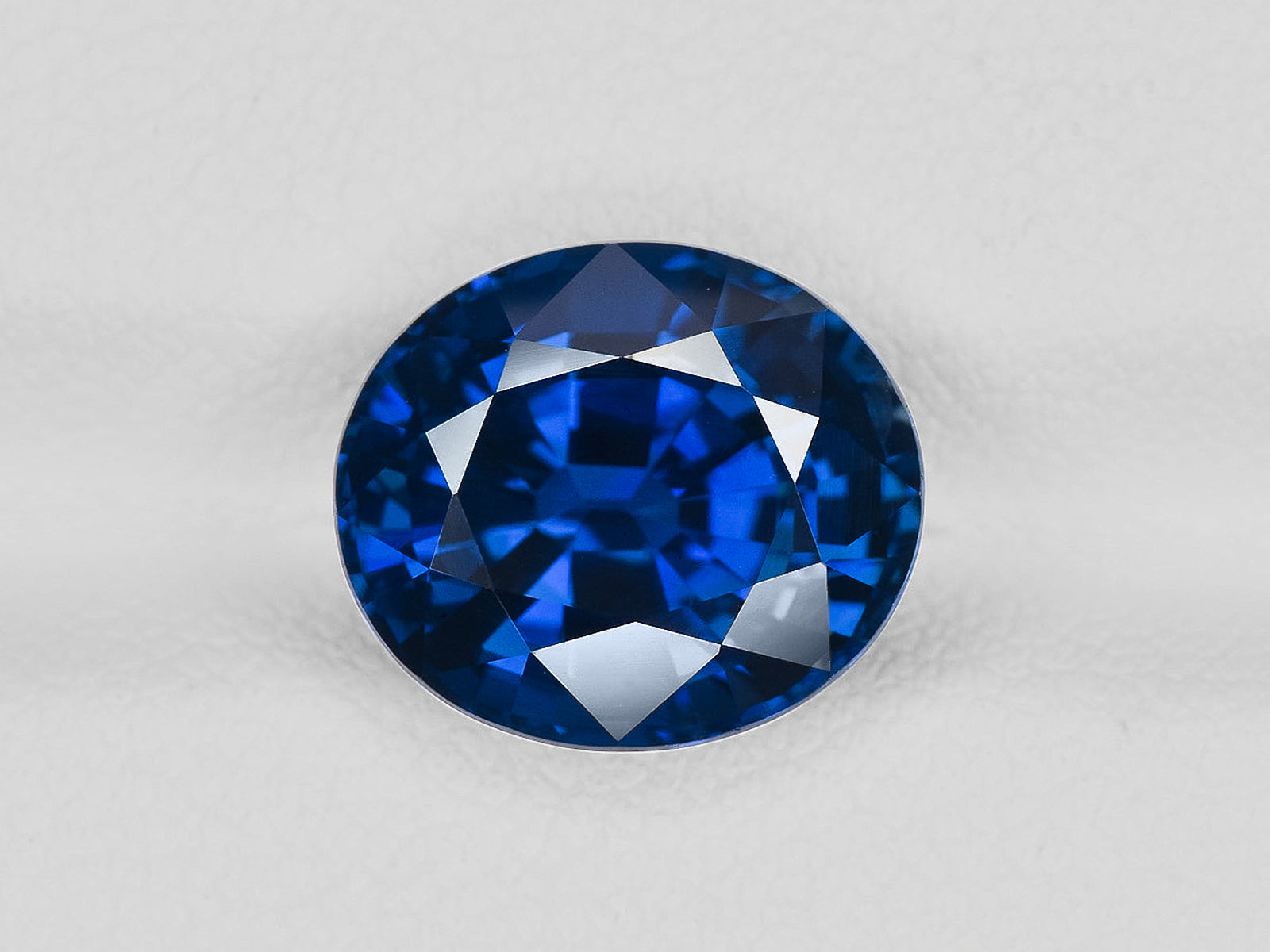 8801819-oval-fiery-deep-royal-blue-gia-grs-madagascar-natural-blue-sapphire-6.61-ct