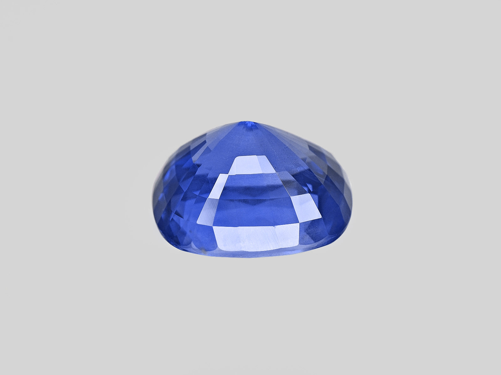8801820-cushion-lustrous-cornflower-blue-grs-sri-lanka-natural-blue-sapphire-10.23-ct