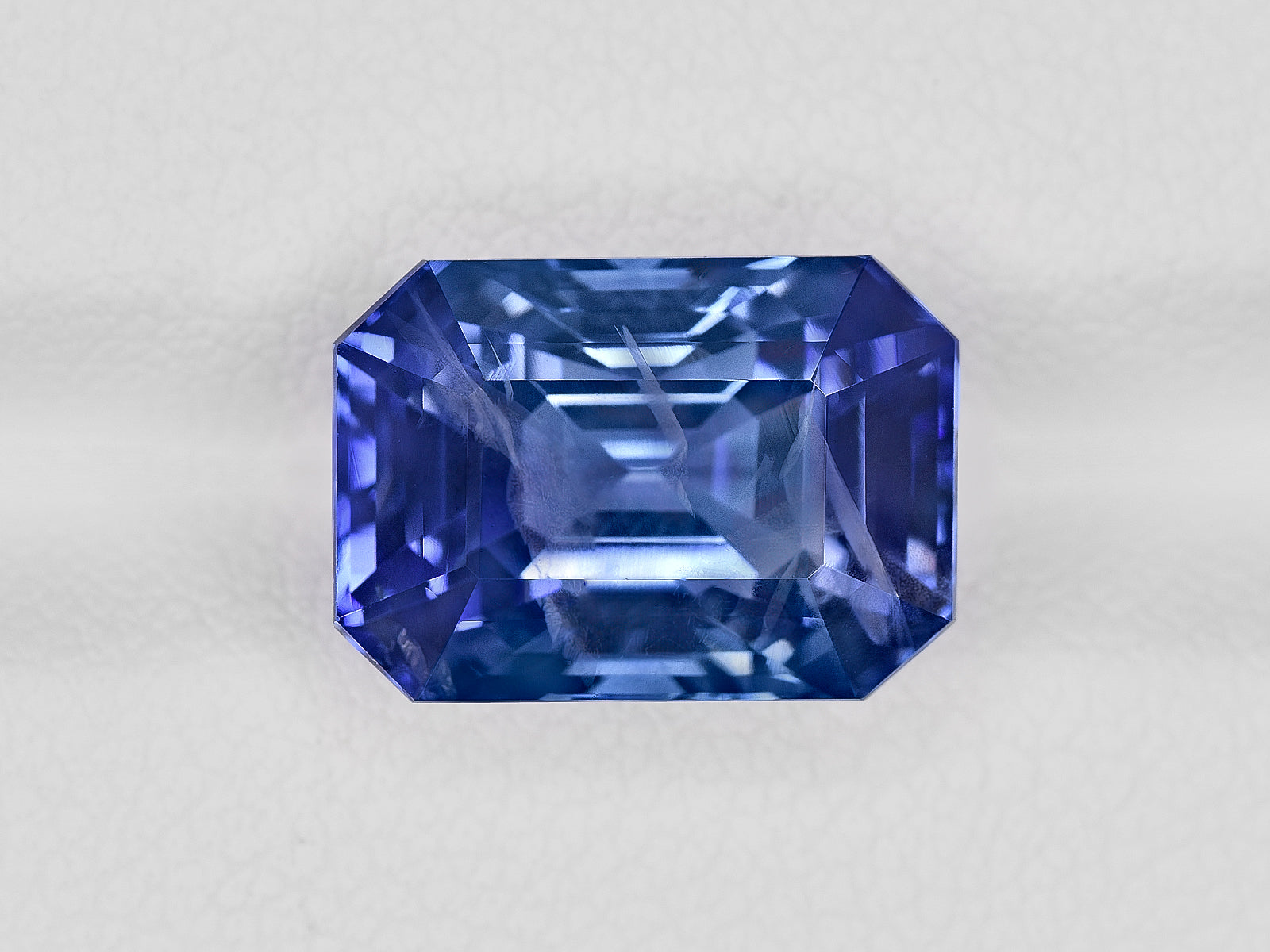 8801821-octagonal-lustrous-intense-blue-gia-sri-lanka-natural-blue-sapphire-9.18-ct