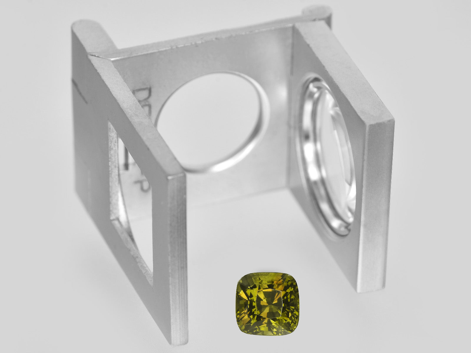 8801953-cushion-fiery-rich-yellowish-green-changing-to-brownish-red-igi-madagascar-natural-alexandrite-2.05-ct