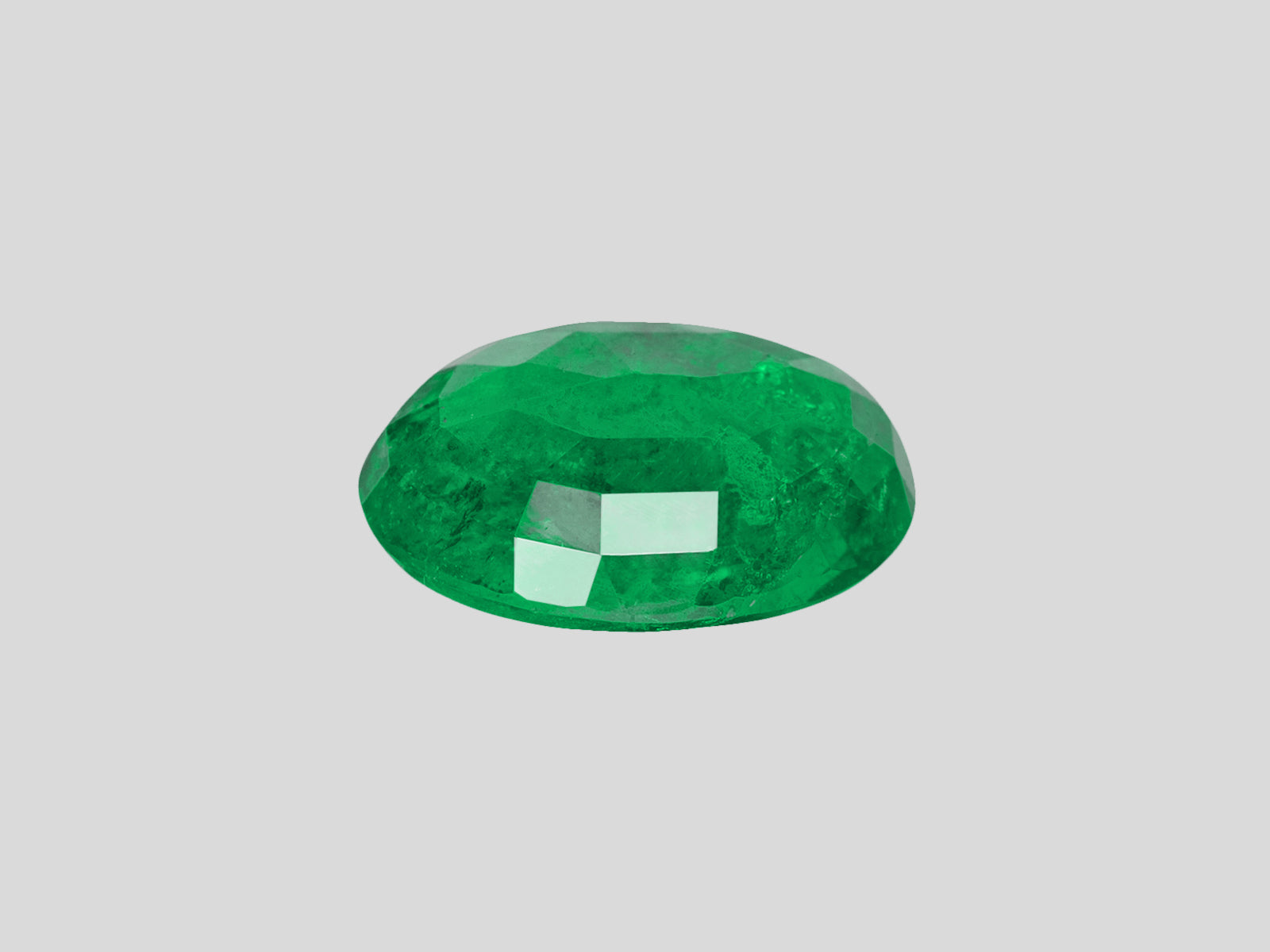 8802606-oval-royal-green-grs-russia-natural-emerald-3.07-ct