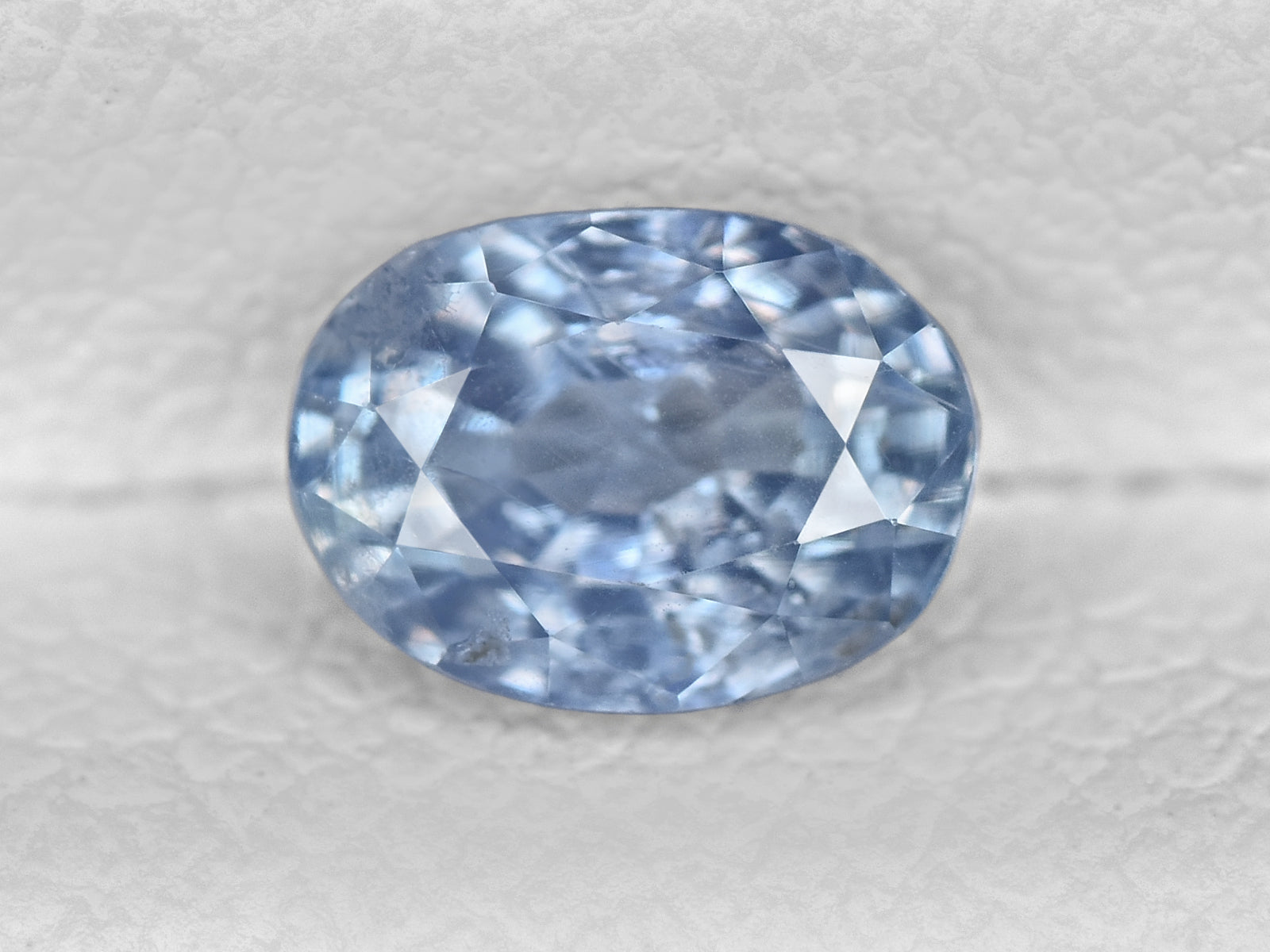 8801906-oval-pastel-blue-gia-igi-kashmir-natural-blue-sapphire-0.92-ct