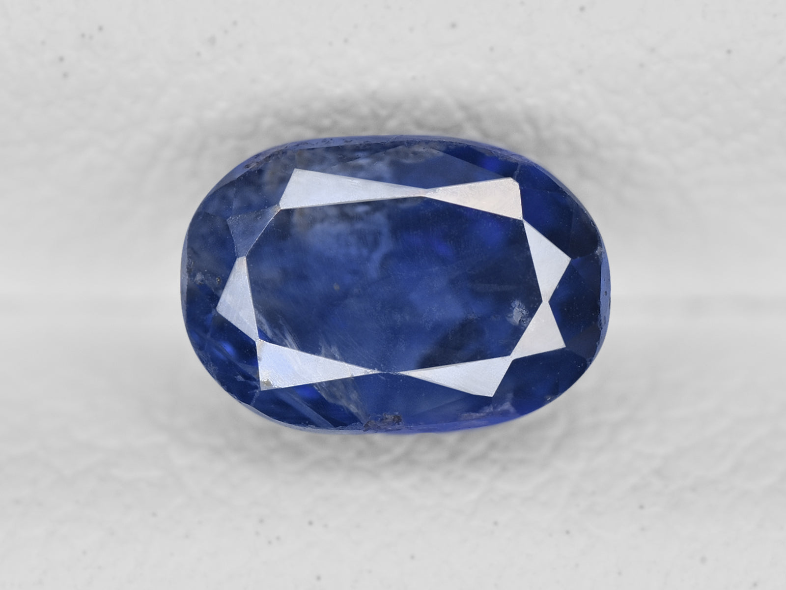 8801914-oval-intense-royal-blue-gia-igi-kashmir-natural-blue-sapphire-1.65-ct