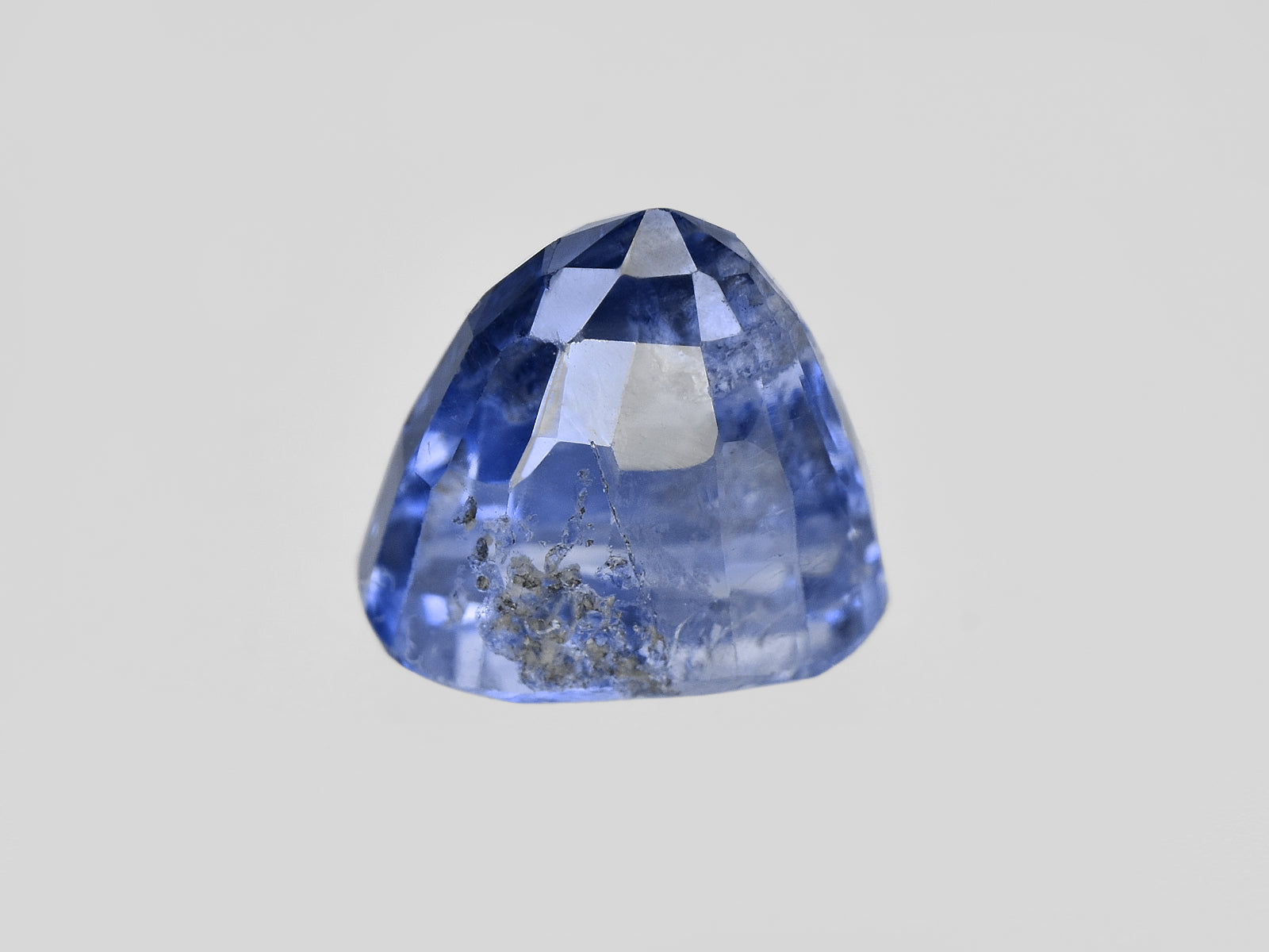 8801914-oval-intense-royal-blue-gia-igi-kashmir-natural-blue-sapphire-1.65-ct