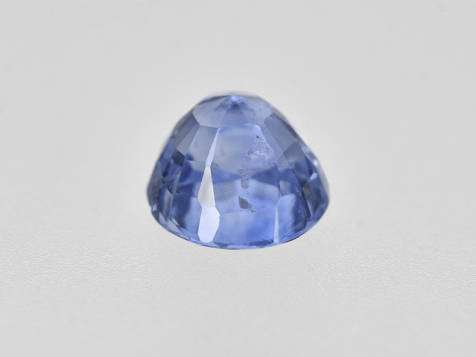 8801919-round-lustrous-blue-gia-igi-kashmir-natural-blue-sapphire-0.62-ct