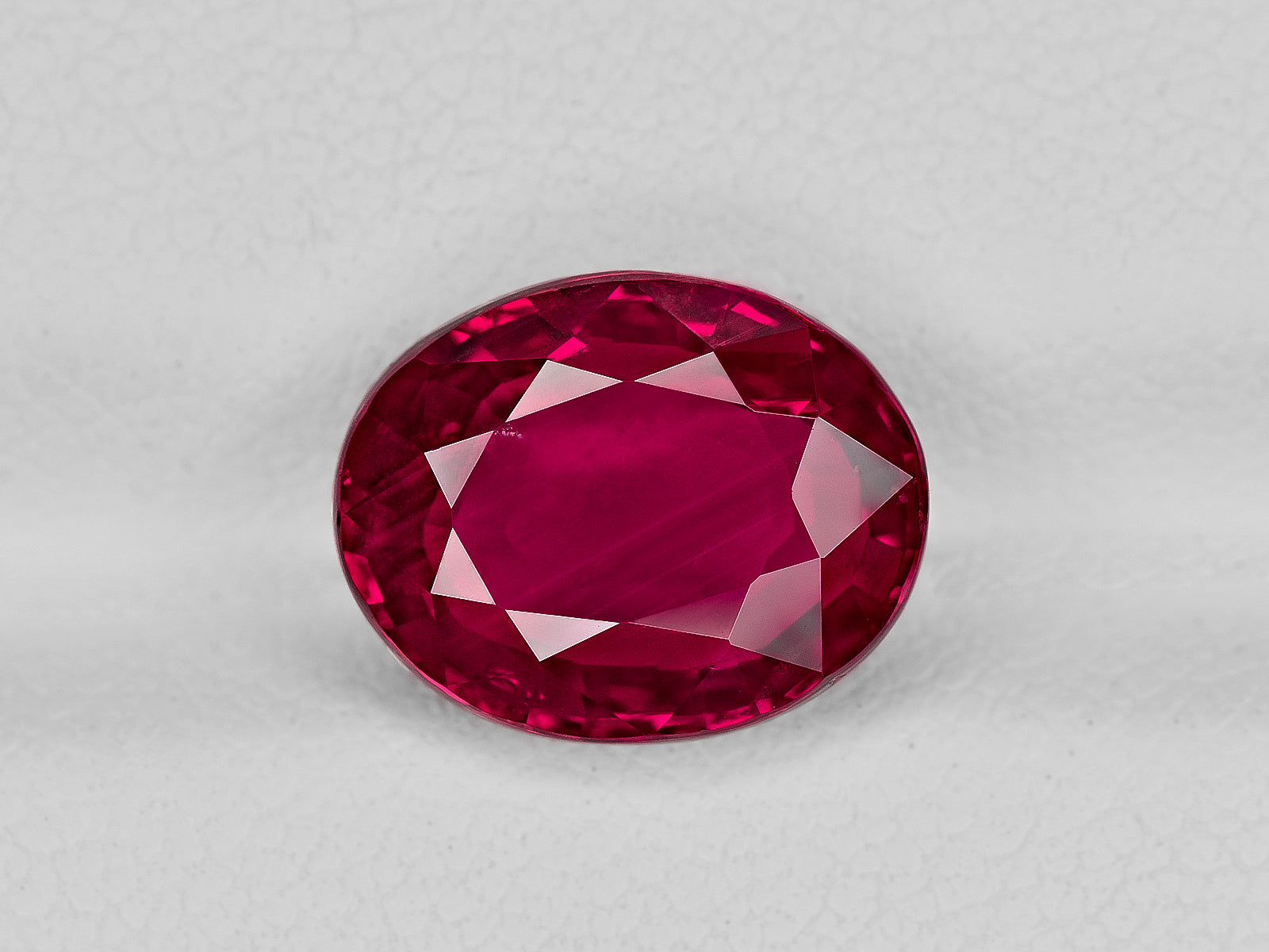 8801920-oval-rich-intense-pigeon-blood-red-grs-mozambique-natural-ruby-5.01-ct