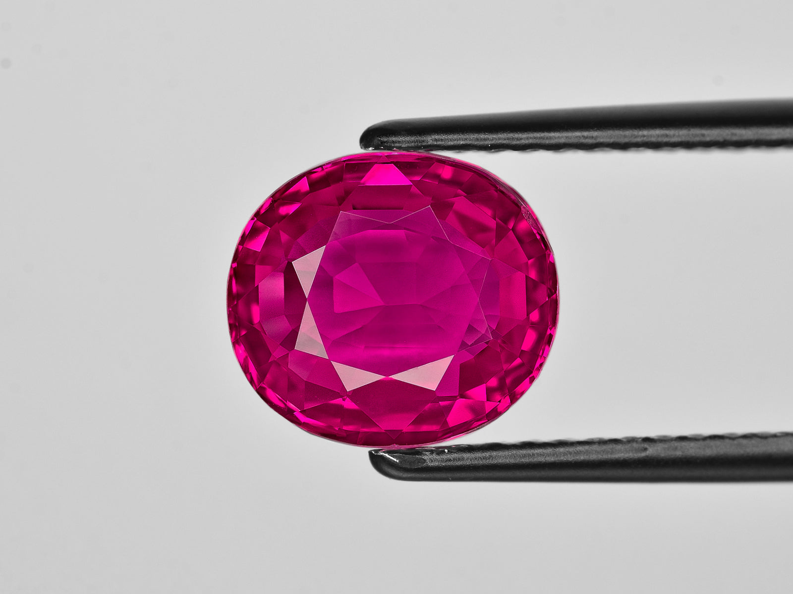 8801923-oval-lively-pinkish-red-grs-burma-natural-ruby-3.78-ct