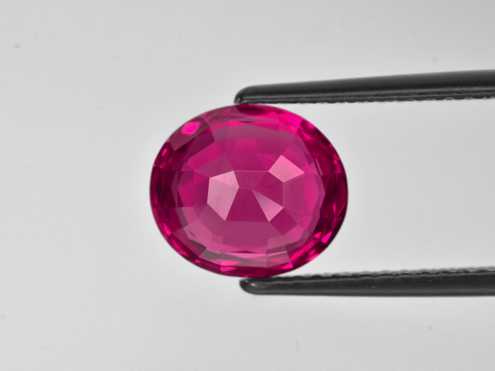 8801924-oval-lively-vivid-pinkish-red-grs-burma-natural-ruby-5.35-ct