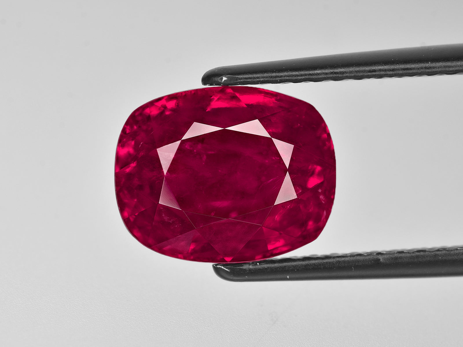 8801926-cushion-deep-pinkish-red-ssef-burma-natural-ruby-6.55-ct