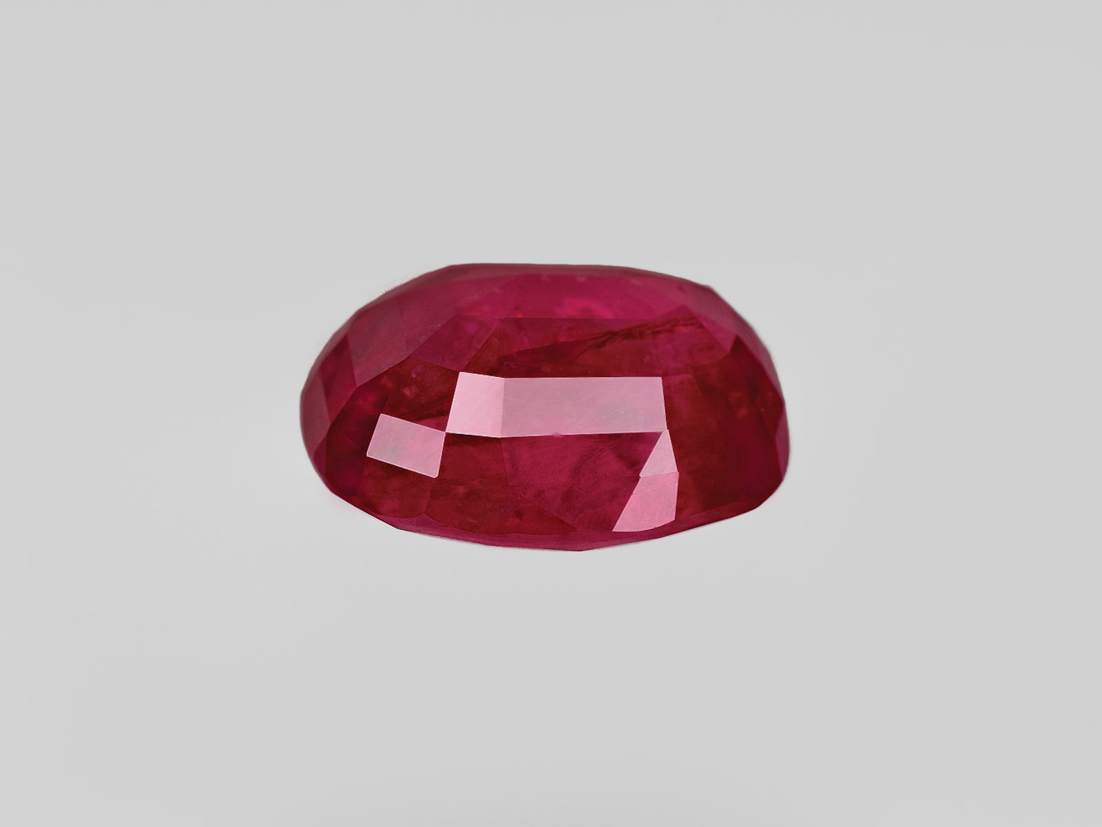 8801926-cushion-deep-pinkish-red-ssef-burma-natural-ruby-6.55-ct