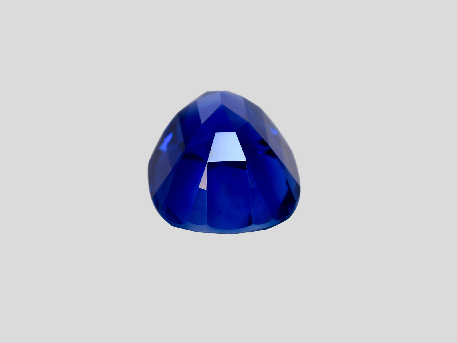 8801927-oval-fiery-intense-royal-blue-grs-burma-natural-blue-sapphire-7.29-ct