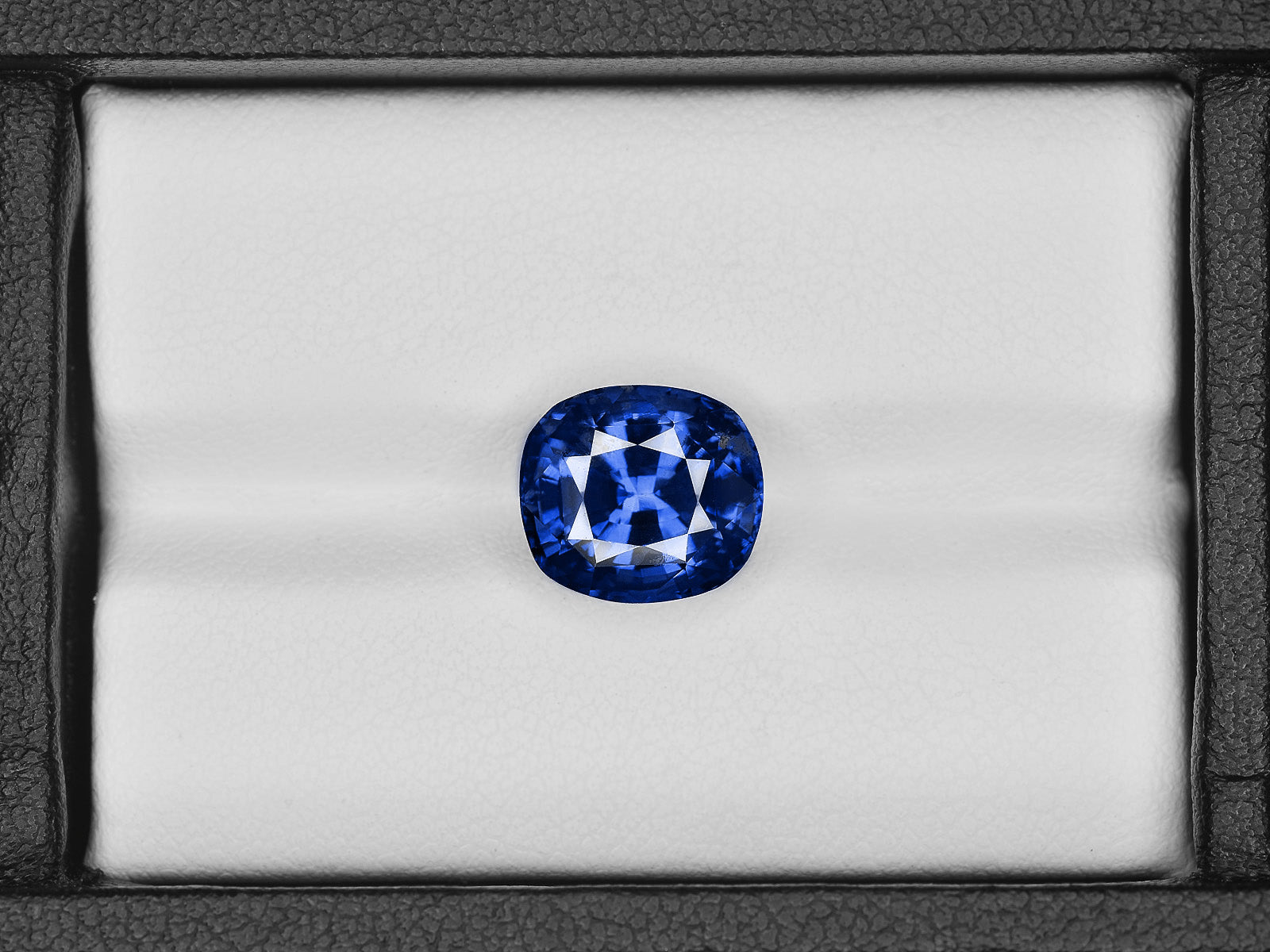 8801940-cushion-fiery-deep-royal-blue-grs-madagascar-natural-blue-sapphire-6.12-ct