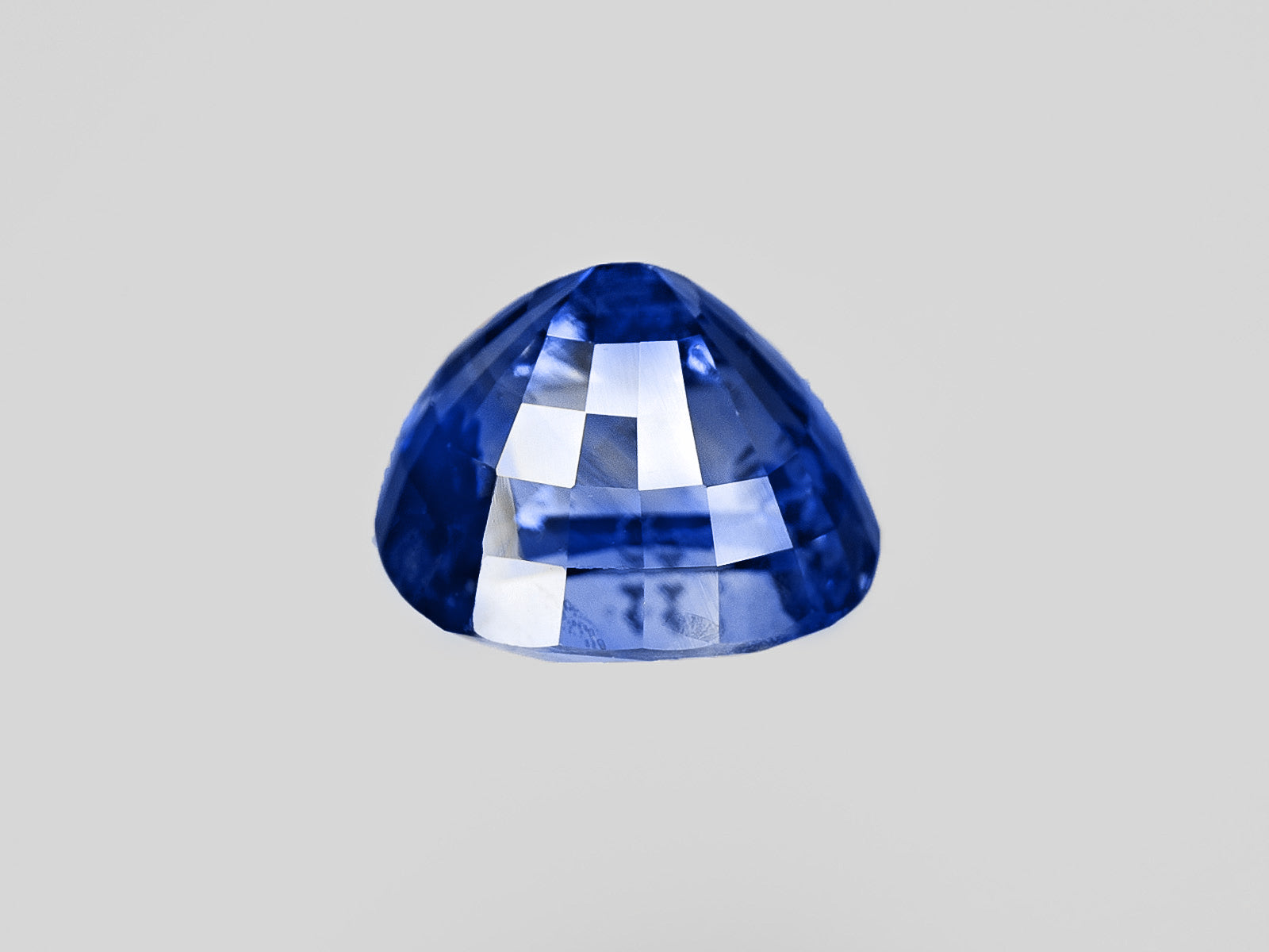 8801940-cushion-fiery-deep-royal-blue-grs-madagascar-natural-blue-sapphire-6.12-ct