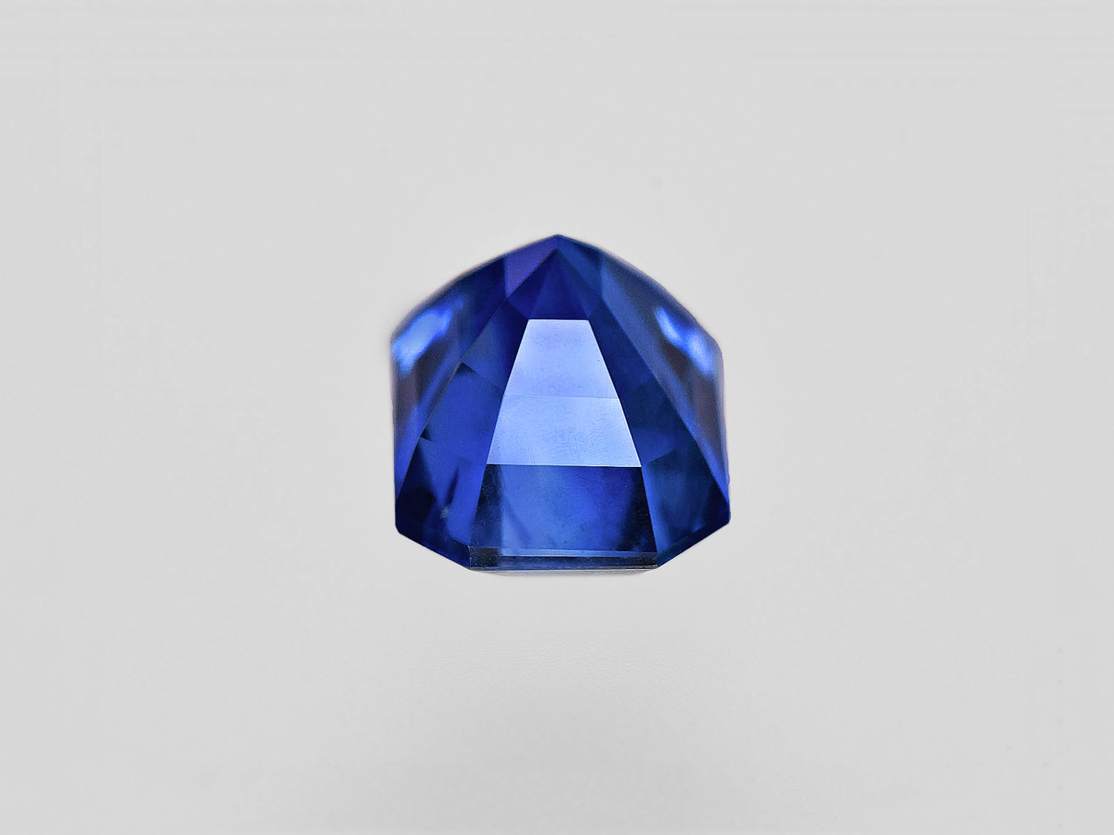 8801941-octagonal-fiery-rich-royal-blue-grs-madagascar-natural-blue-sapphire-4.04-ct