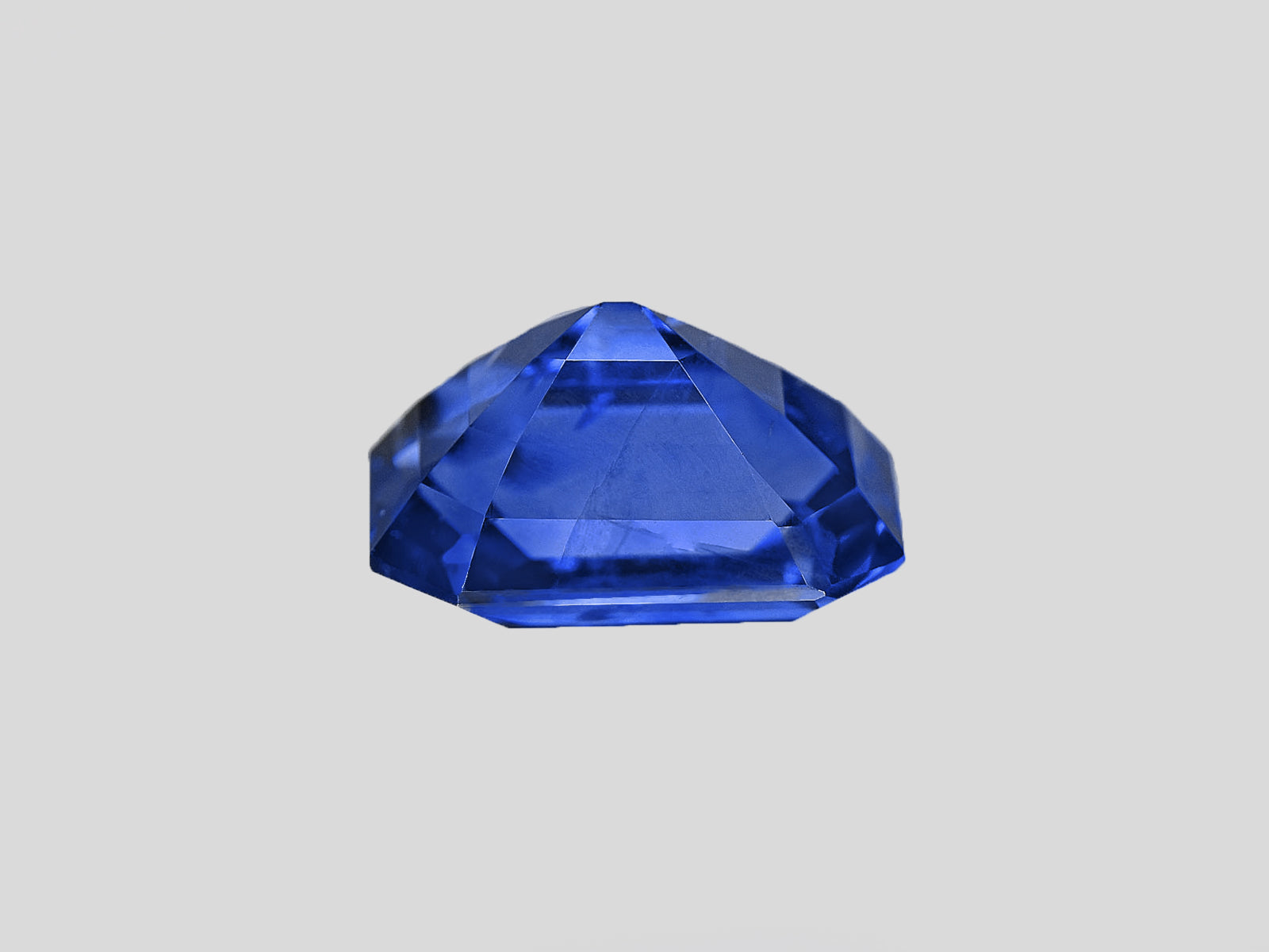 8801941-octagonal-fiery-rich-royal-blue-grs-madagascar-natural-blue-sapphire-4.04-ct