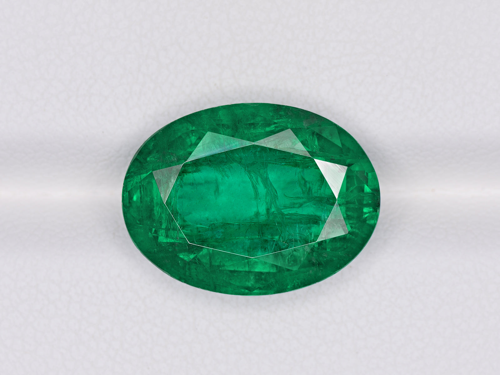 8802609-oval-deep-green-grs-zambia-natural-emerald-10.16-ct