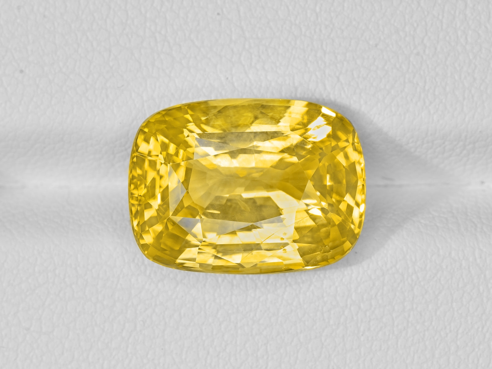 8801956-cushion-fiery-vivid-yellow-grs-sri-lanka-natural-yellow-sapphire-13.37-ct