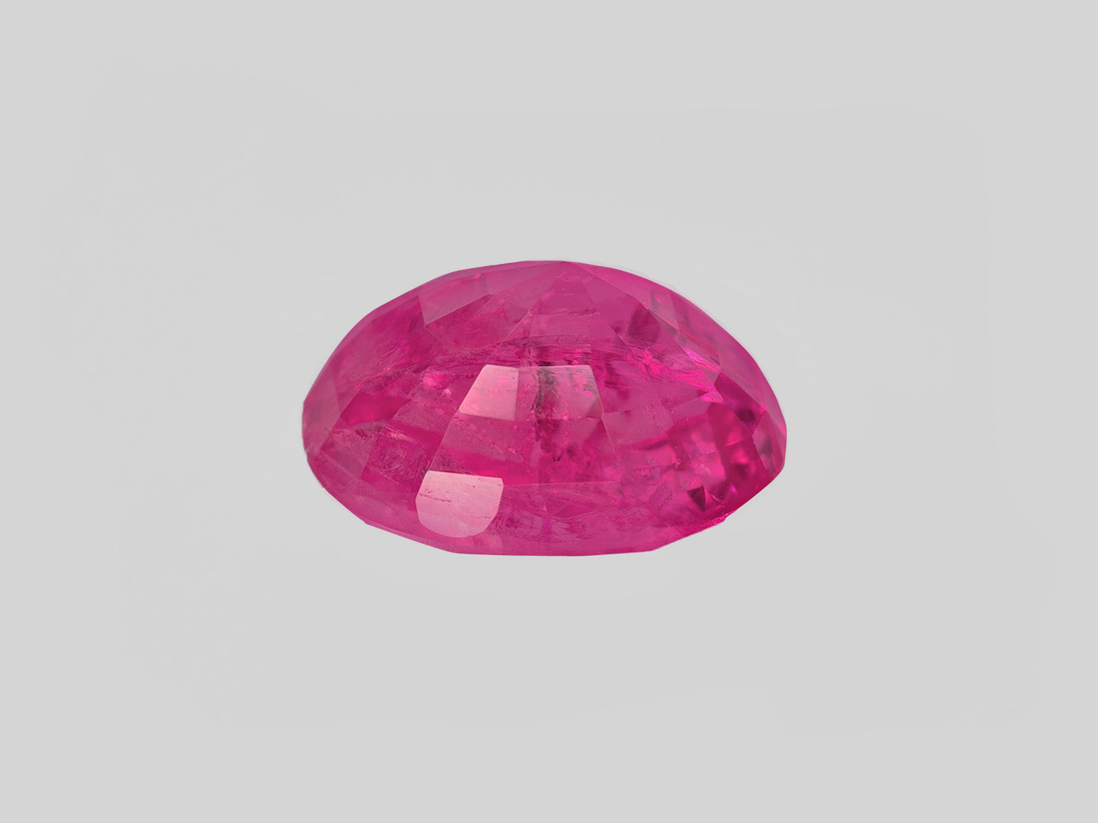 8801958-cushion-fiery-vivid-pinkish-red-grs-burma-natural-ruby-4.61-ct