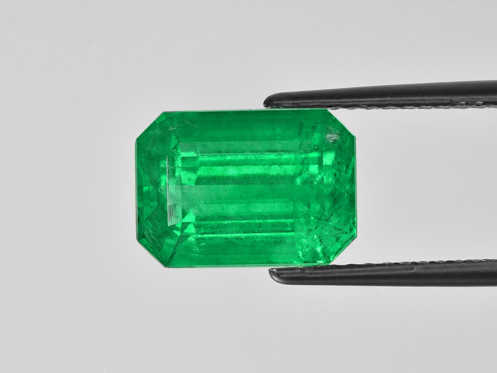 8801960-octagonal-lively-neon-green-grs-ethiopia-natural-emerald-6.90-ct