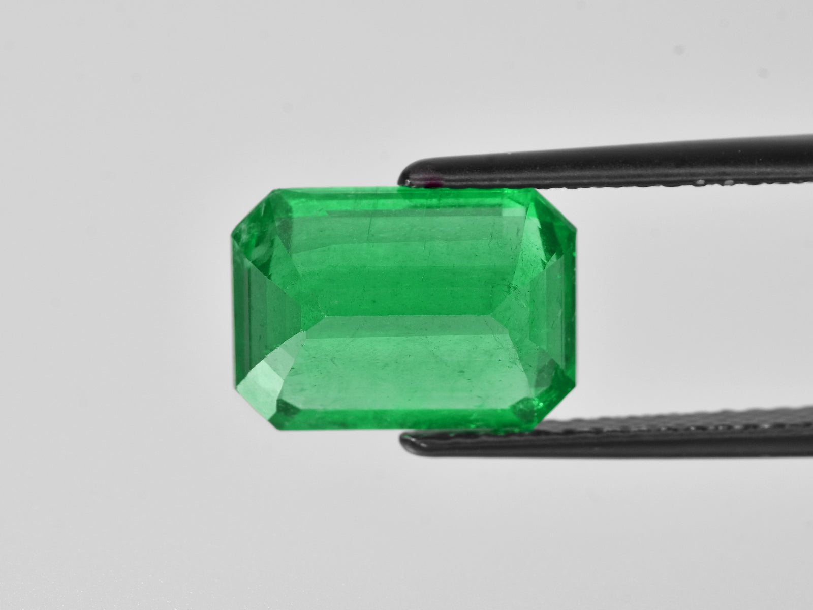 8801960-octagonal-lively-neon-green-grs-ethiopia-natural-emerald-6.90-ct
