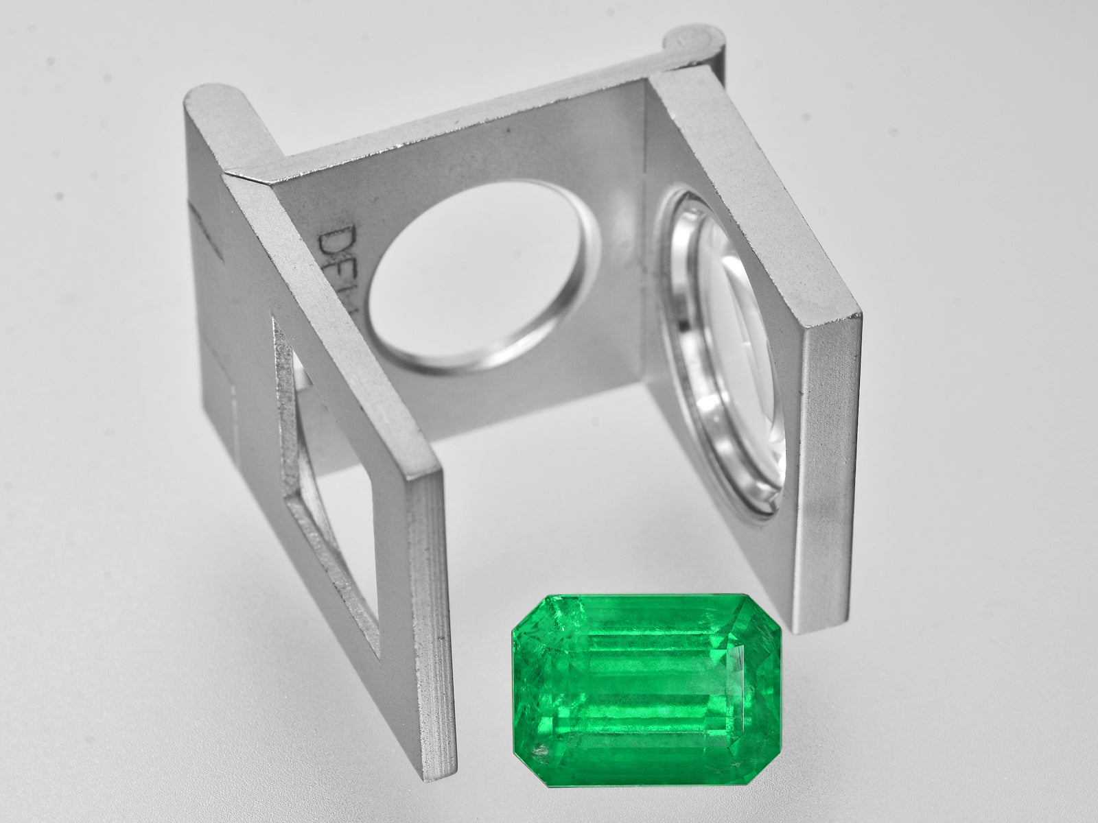8801960-octagonal-lively-neon-green-grs-ethiopia-natural-emerald-6.90-ct