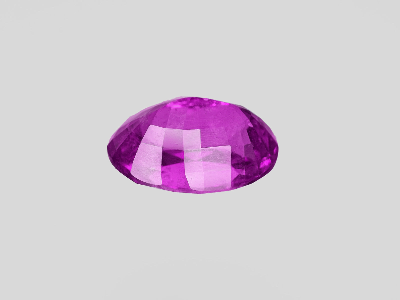 8801962-oval-lustrous-pinkish-purple-gia-madagascar-natural-other-fancy-sapphire-5.03-ct
