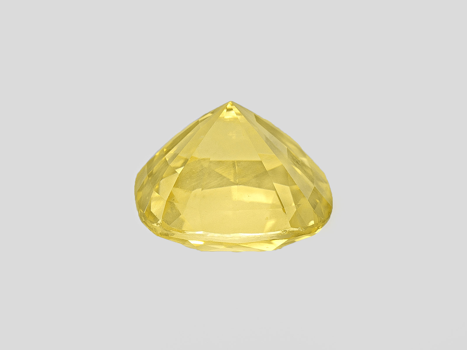 8802615-cushion-lustrous-yellow-grs-sri-lanka-natural-yellow-sapphire-18.58-ct
