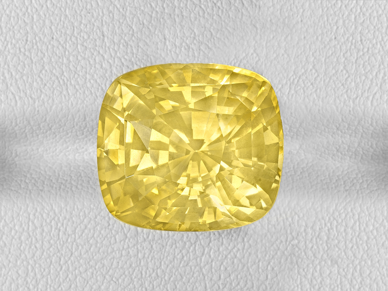 8802615-cushion-lustrous-yellow-grs-sri-lanka-natural-yellow-sapphire-18.58-ct