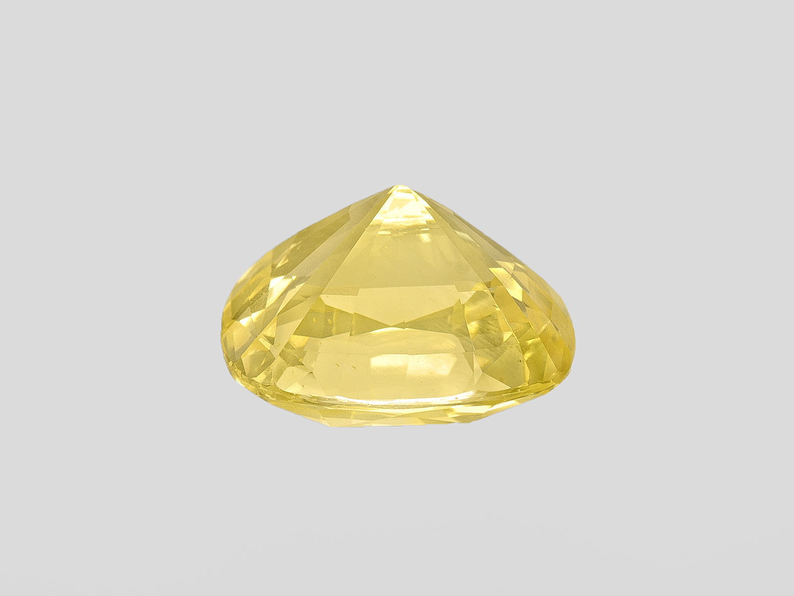 8802615-cushion-lustrous-yellow-grs-sri-lanka-natural-yellow-sapphire-18.58-ct