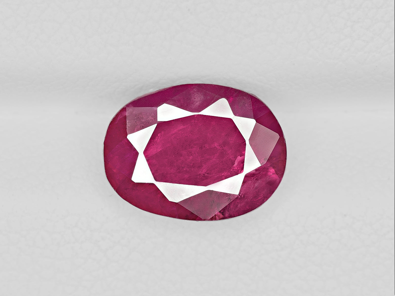 8802613-oval-deep-pinkish-red-grs-burma-natural-ruby-4.11-ct