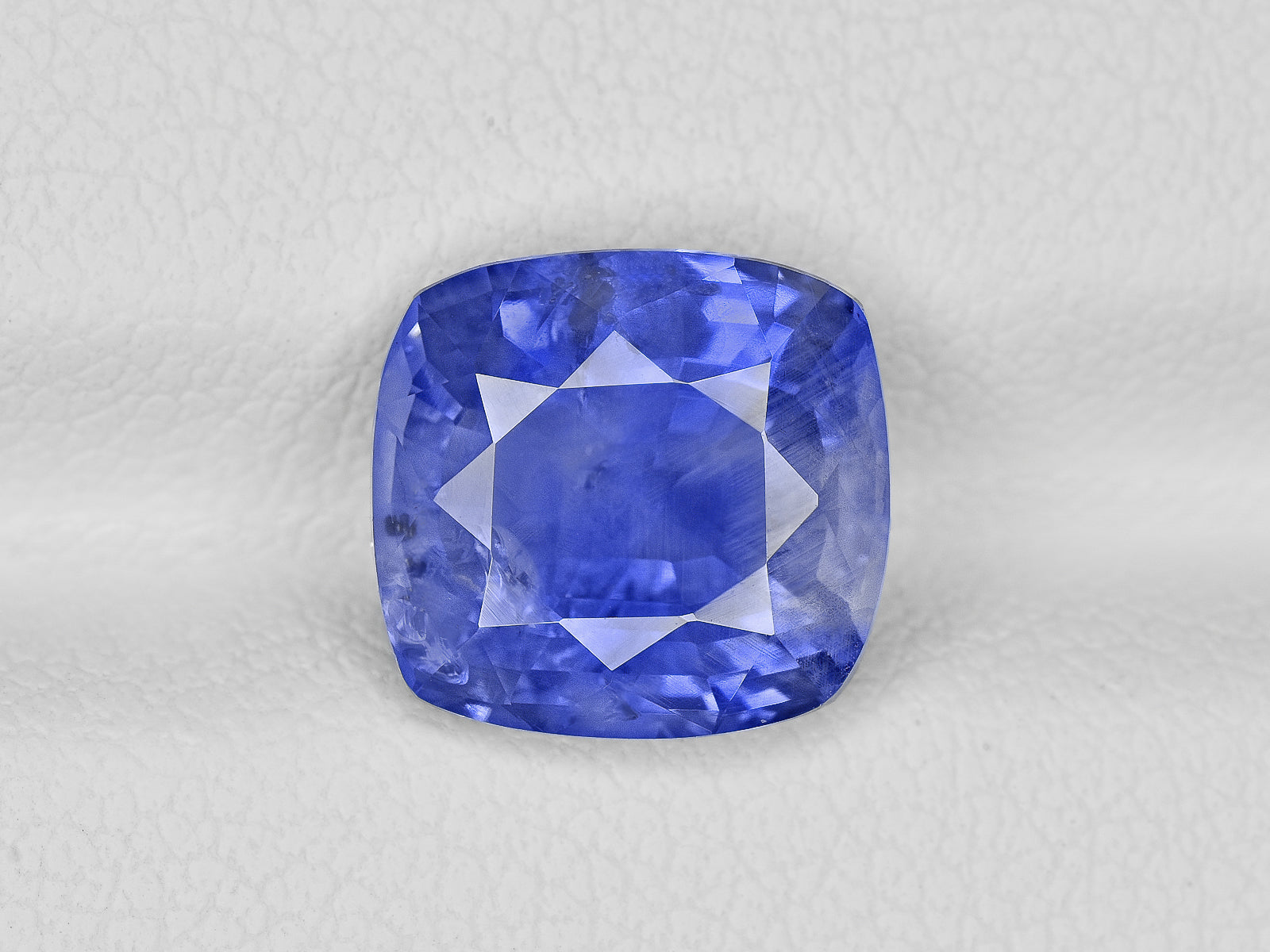 8802185-cushion-medium-blue-igi-burma-natural-blue-sapphire-4.57-ct