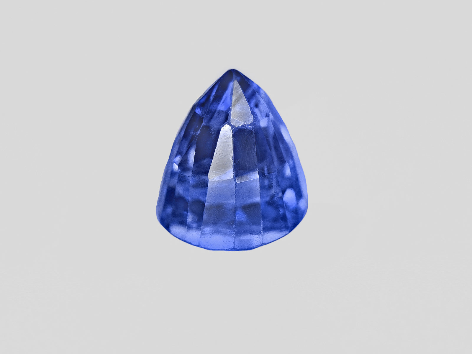 8802187-round-intense-royal-blue-igi-kashmir-natural-blue-sapphire-0.68-ct